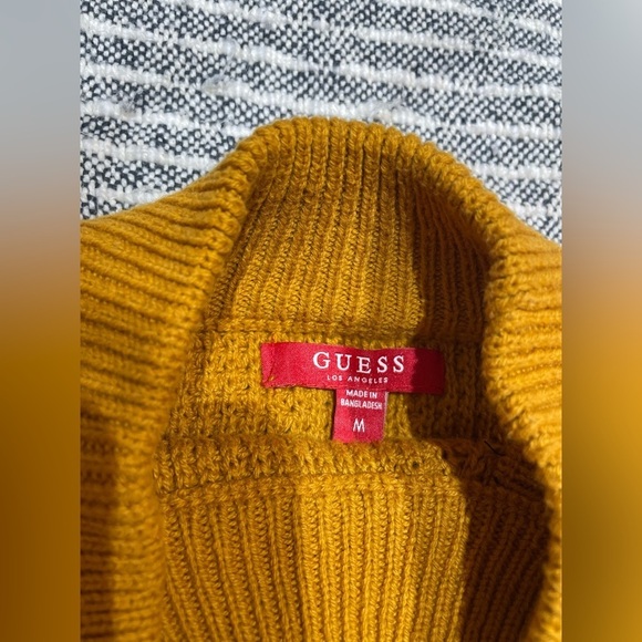 GUESS | Cut Out Shoulder Kailyn Sweater in Medieval Gold Size Medium - Picture 9 of 12